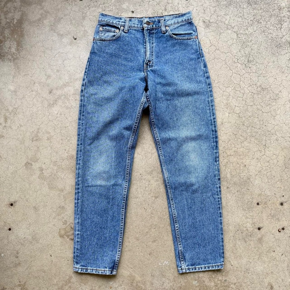Vintage 90’s Levi’s 550 Light Blue Wash Jeans - Picture 6 of 8
